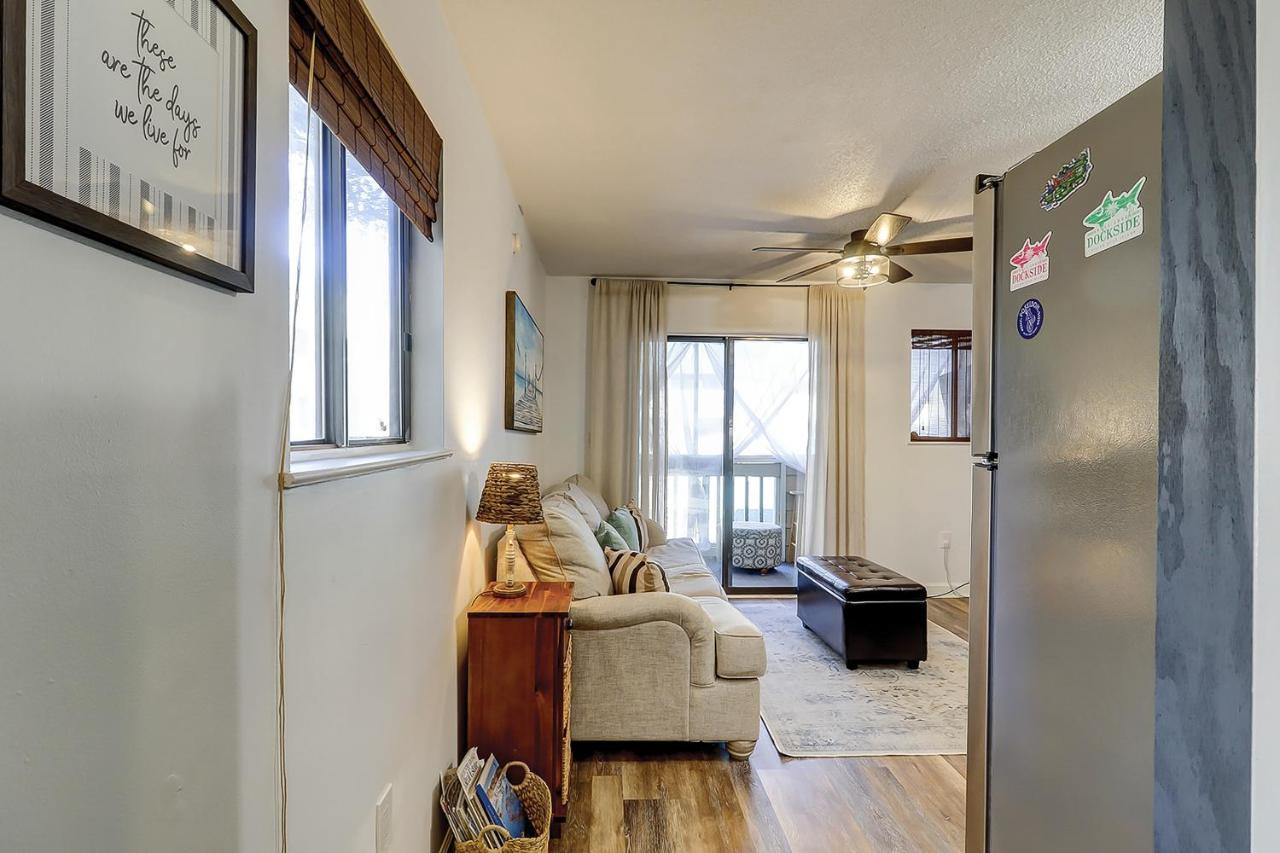 Apartment On Port Royal Sound 2217
